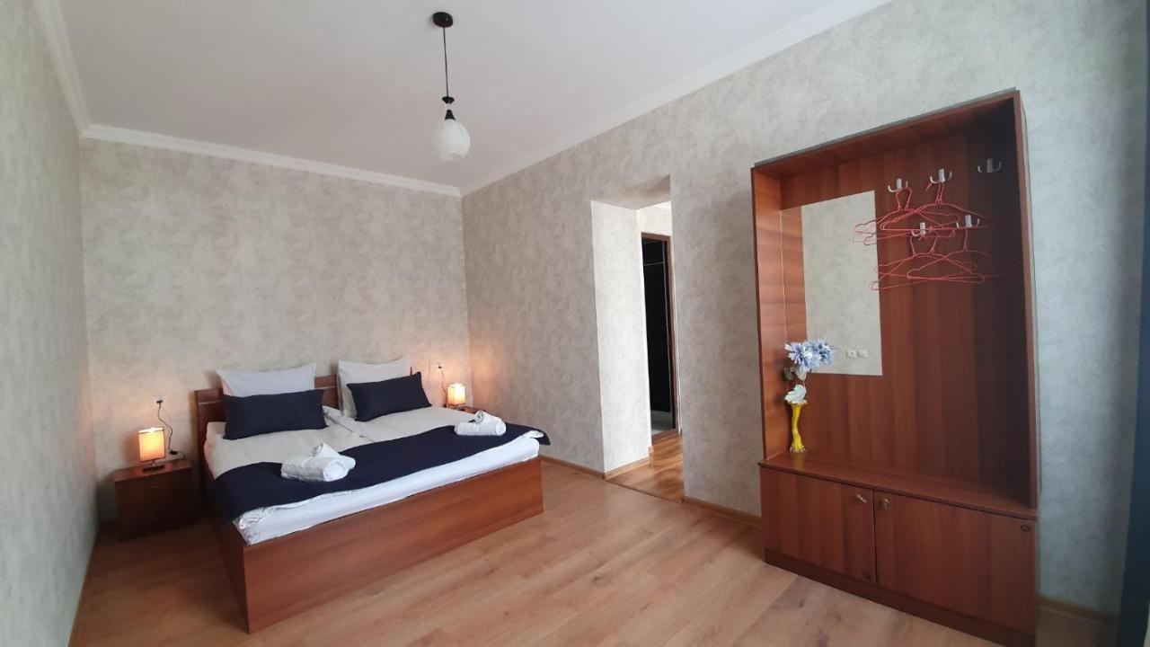 Guest House Sandro Степанцмінда Екстер'єр фото